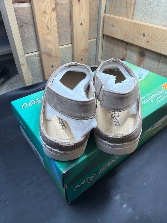 NIB Easy Street Sofresh Womens 6 WW Extra Wide Natural Beige Slip On Mule Shoes - Picture 5 of 8